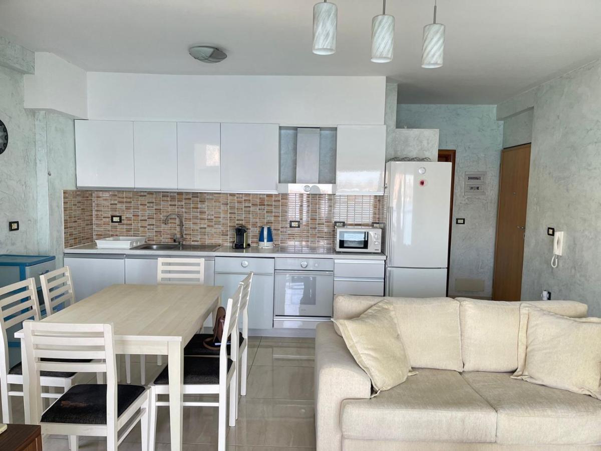 1-Stunning Sea View Apartments! Sarandë Eksteriør bilde
