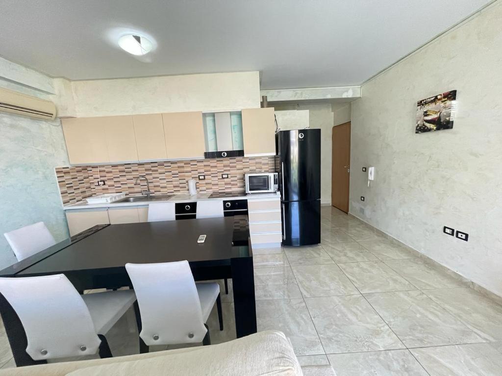 1-Stunning Sea View Apartments! Sarandë Eksteriør bilde