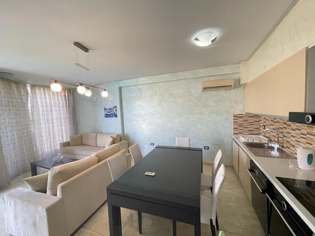 1-Stunning Sea View Apartments! Sarandë Eksteriør bilde