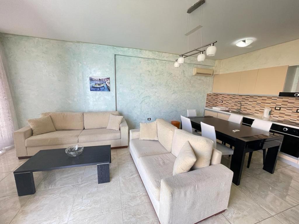 1-Stunning Sea View Apartments! Sarandë Eksteriør bilde